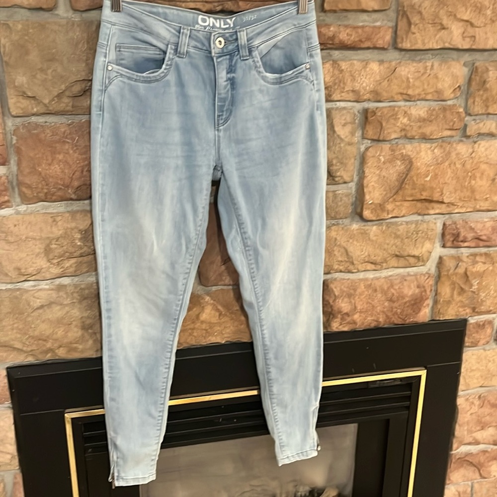 Women’s jeans